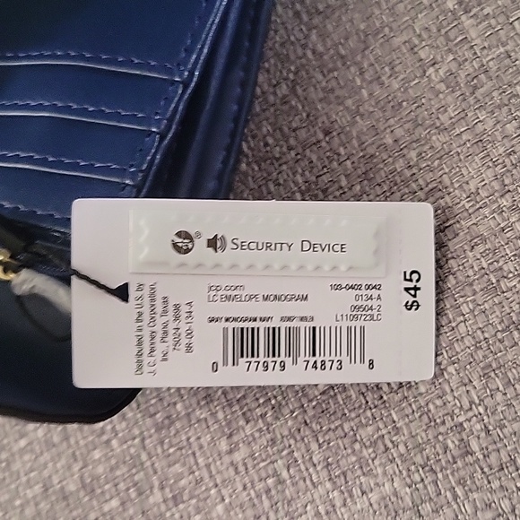 Liz Claiborn wallet - Picture 4 of 5